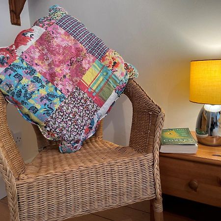 Cheerful 3 Bedroom Cottage In Central Location アンブルサイド エクステリア 写真