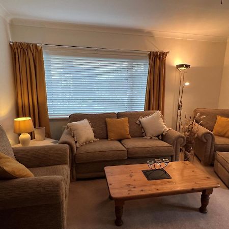 Cheerful 3 Bedroom Cottage In Central Location アンブルサイド エクステリア 写真