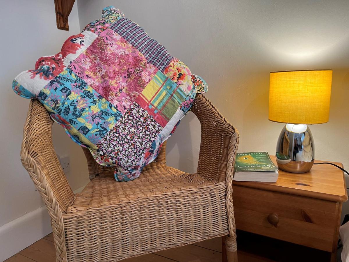 Cheerful 3 Bedroom Cottage In Central Location アンブルサイド エクステリア 写真