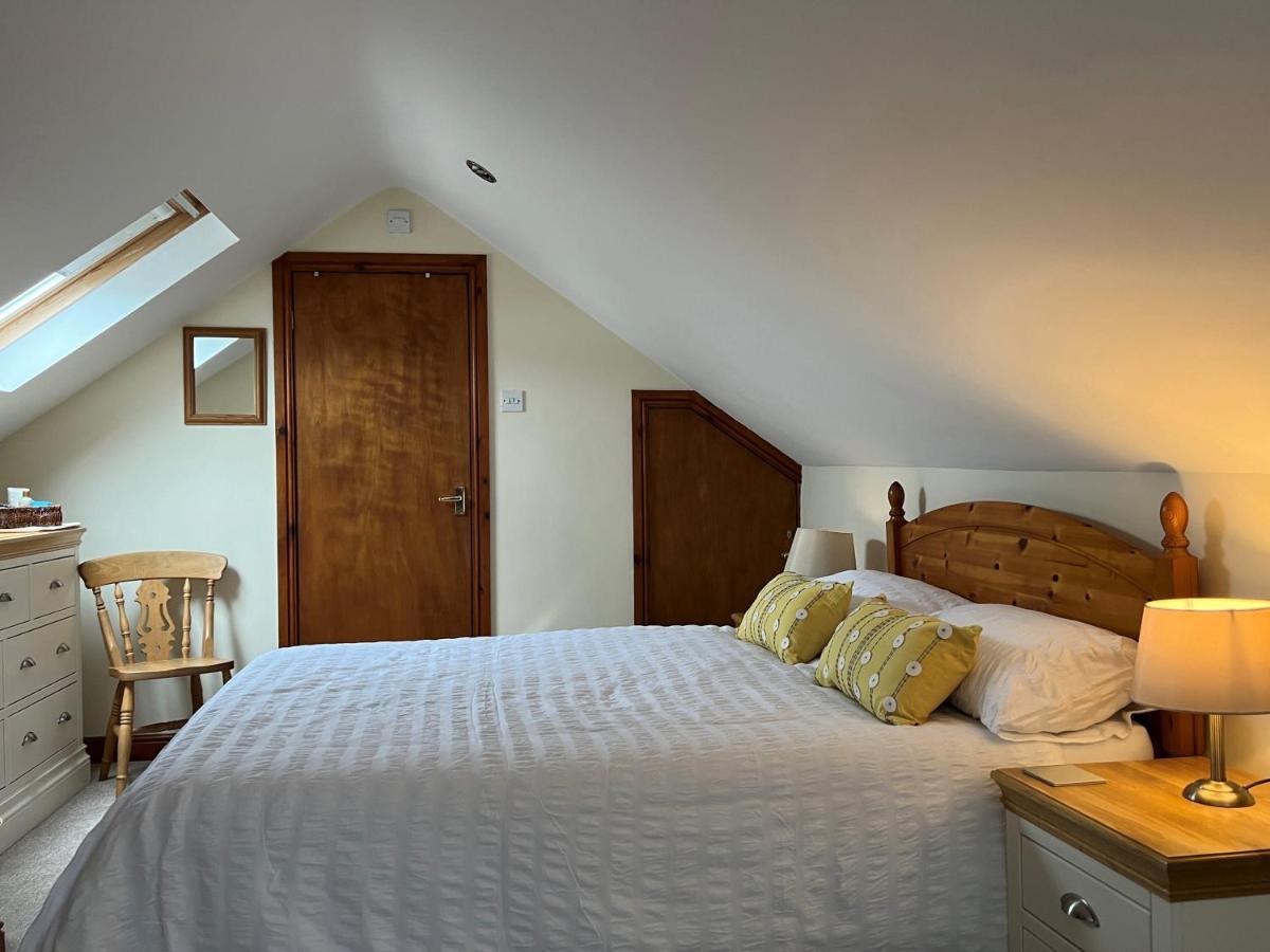 Cheerful 3 Bedroom Cottage In Central Location アンブルサイド エクステリア 写真