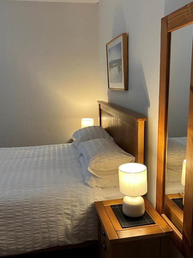 Cheerful 3 Bedroom Cottage In Central Location アンブルサイド エクステリア 写真