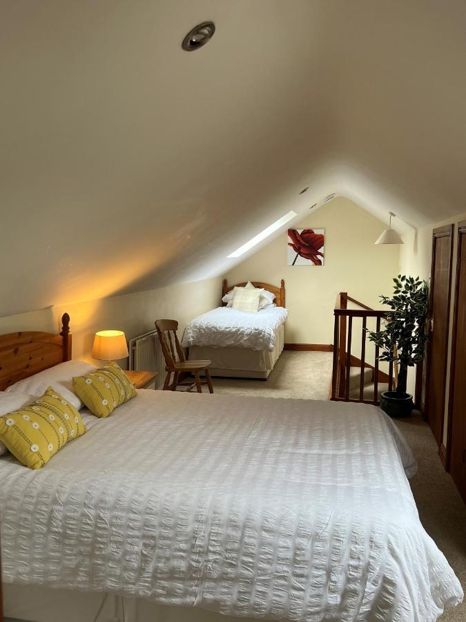 Cheerful 3 Bedroom Cottage In Central Location アンブルサイド エクステリア 写真